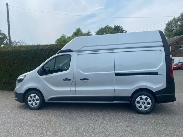 Renault Trafic Lh30 Advance L2 H2 2.0Dci 150 Bhp Silver #4