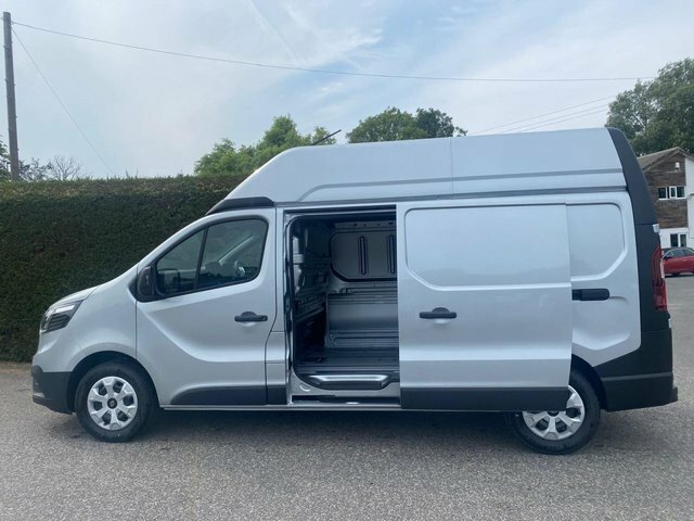 Renault Trafic Lh30 Advance L2 H2 2.0Dci 150 Bhp Silver #5