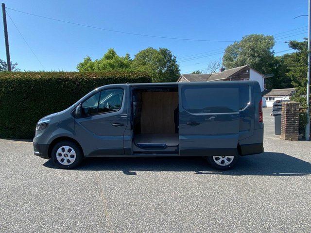 Renault Trafic L30 Advance Lwb 2.0Dci 130 Bhp Rare Tailgate Mode Grey #6