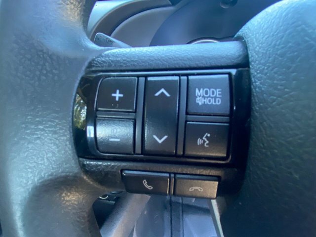 Toyota HILUX D-4d Active Pickup Extended White #14