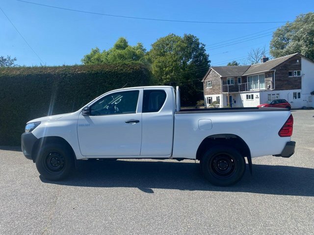Toyota HILUX Actice 4Wd Extended Cab Pick Up 2.4D 150Ps White #3