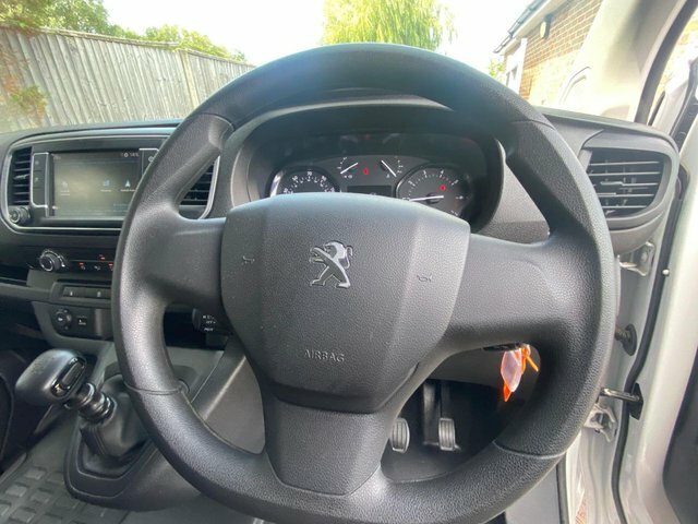 Peugeot Expert Diesel White #19