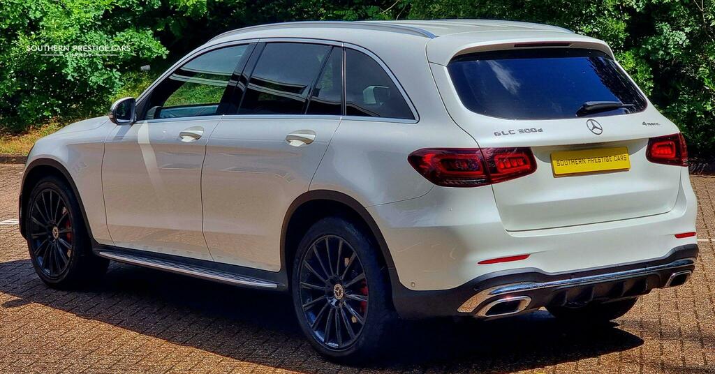 Mercedes-Benz GLC Class 2.0 Glc300d Amg Line Premium G-tronic 4Matic Eu White #3