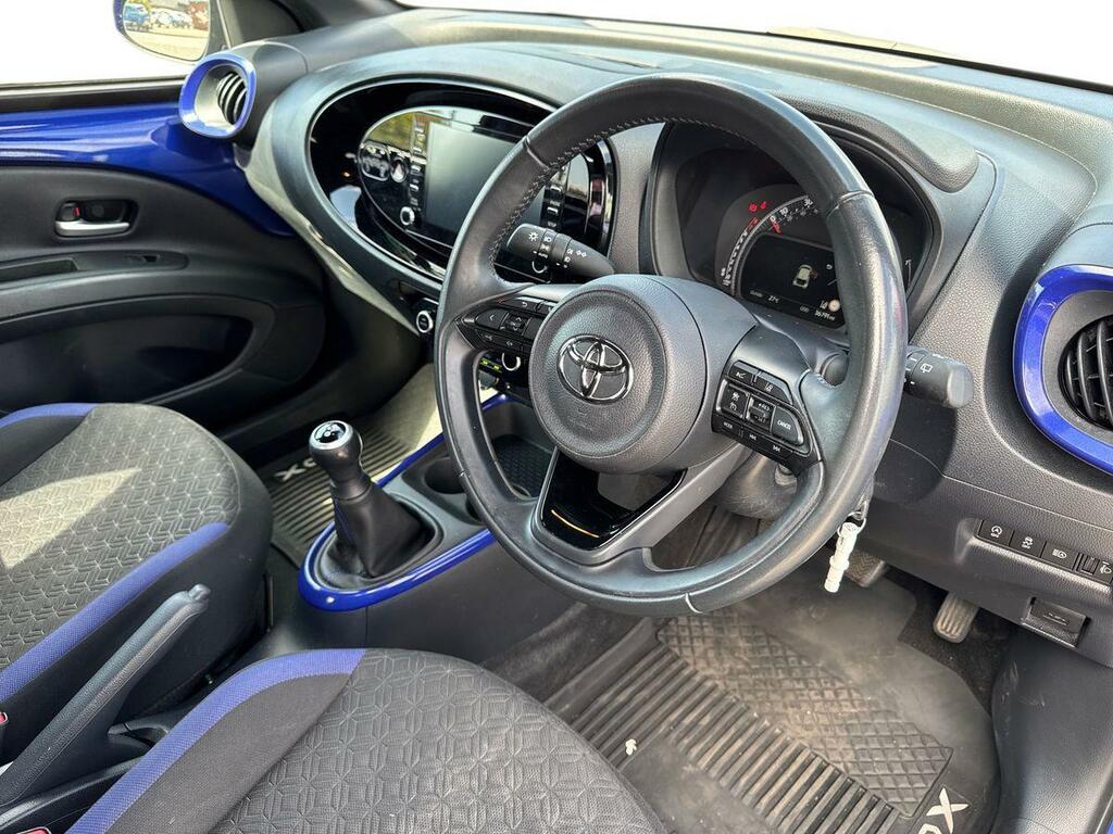 Toyota Aygo X 1.0 Vvt-i Edge HJ22WHP Blue #3