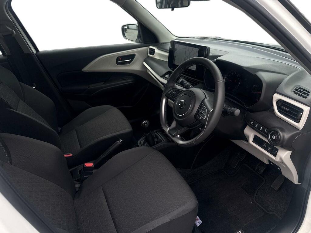 Suzuki Swift 1.2 Mild Hybrid Motion VK26KNY White #3