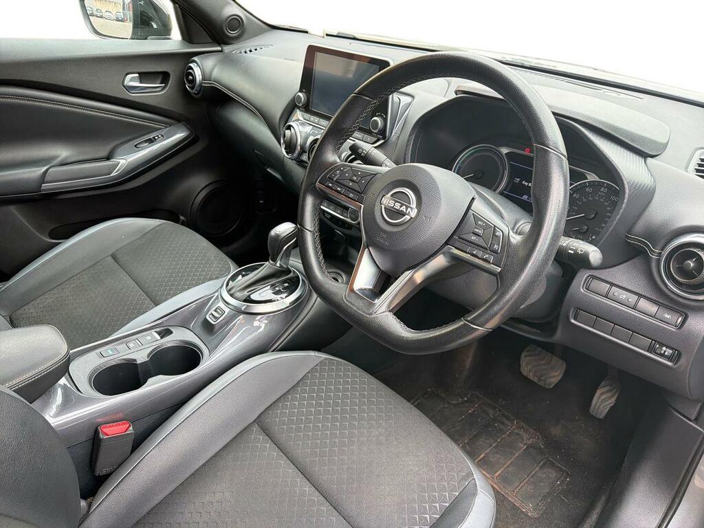 Nissan Juke 1.6 Hybrid N-connecta AMZ7870 Grey #3