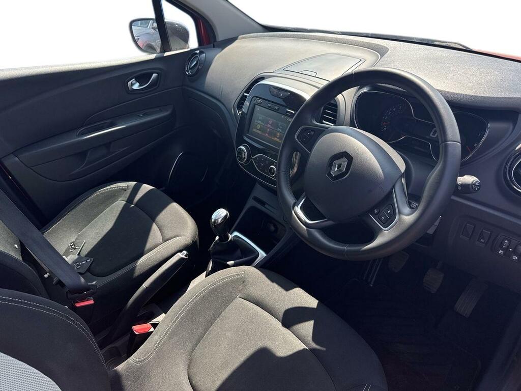 Renault Captur 0.9 Tce 90 Iconic SB19AYD Red #3