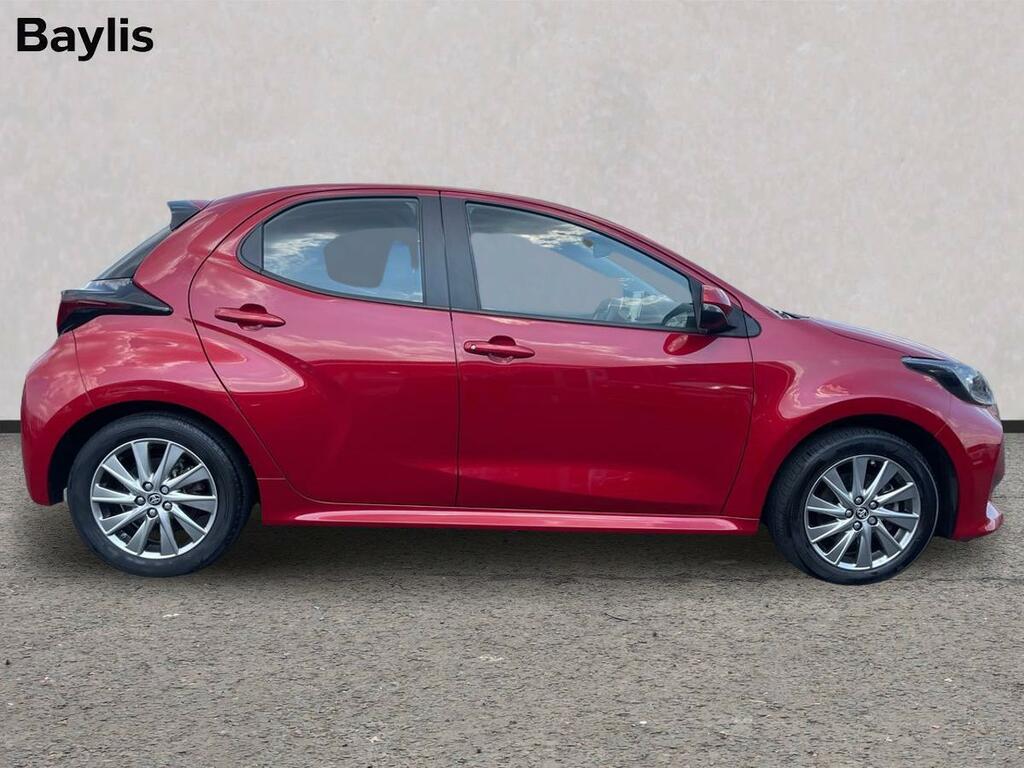 Toyota Yaris 1.5 Hybrid Icon Cvt Red #4