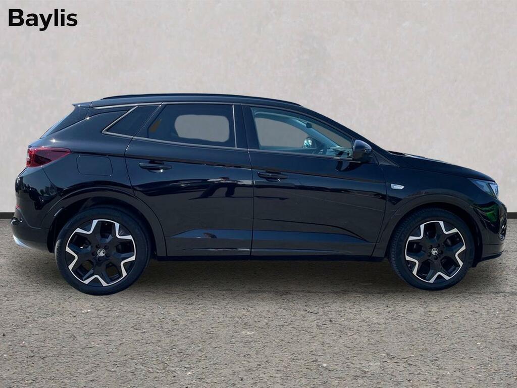Vauxhall Grandland 1.2 Turbo Ultimate Black #4