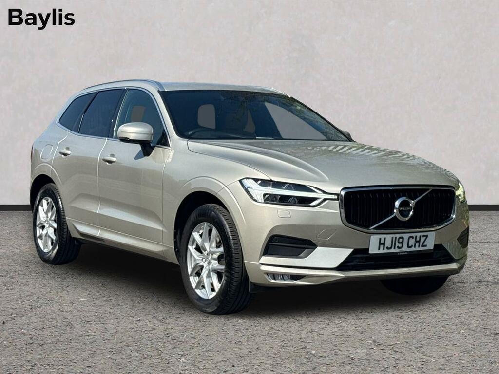 Volvo XC60 2.0 T5 250 Momentum Pro Awd Geartronic Gold