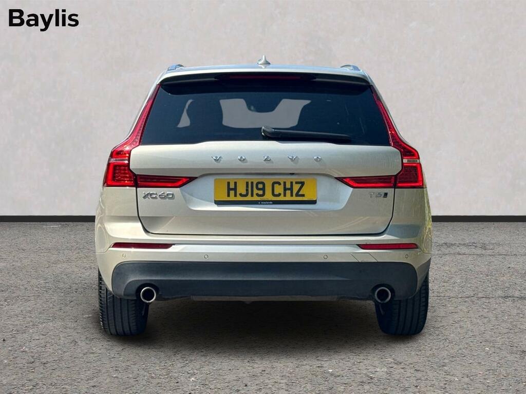 Volvo XC60 2.0 T5 250 Momentum Pro Awd Geartronic Gold #5