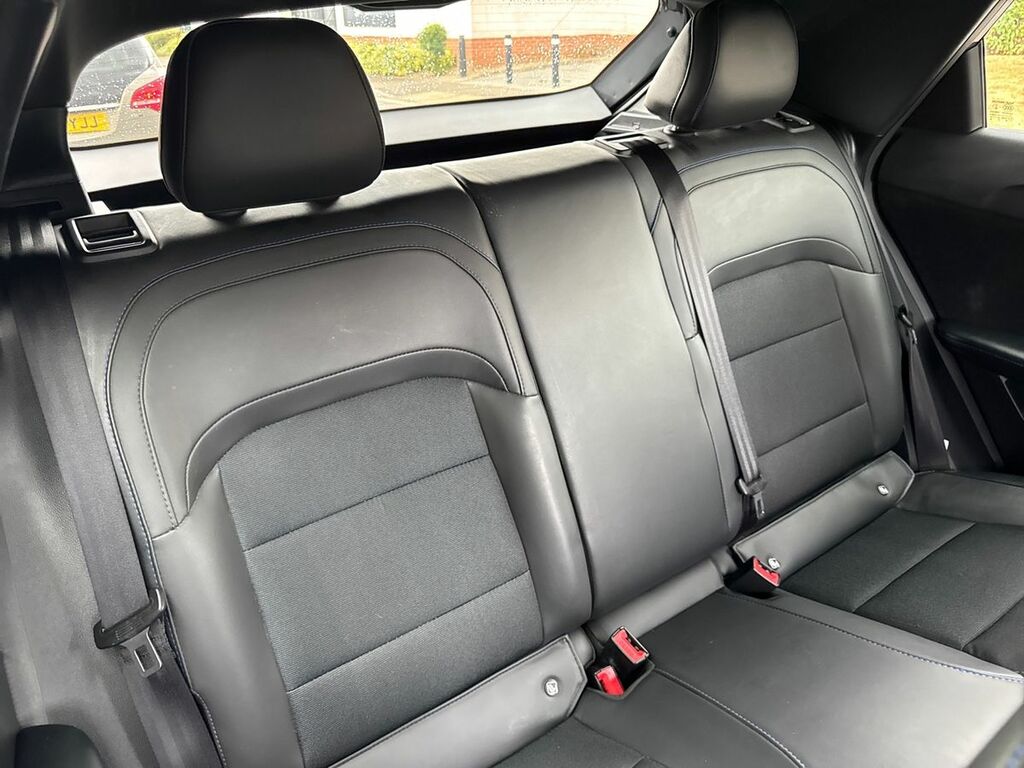 MG MG4 51Kwh Se Hatchback 170 Ps U22 White #23