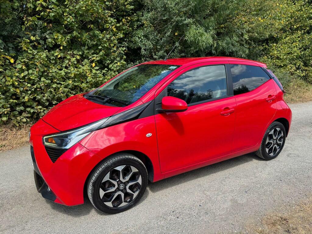 Toyota Aygo 1.0 Vvt-i X-plore Euro 6 Red #2