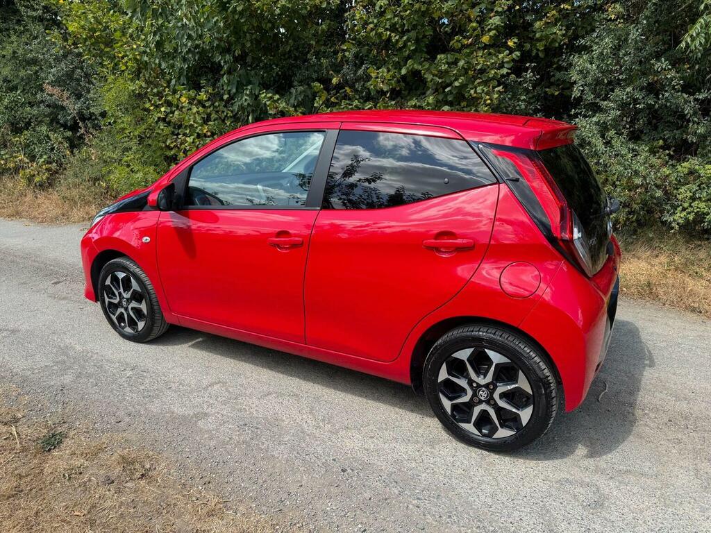 Toyota Aygo 1.0 Vvt-i X-plore Euro 6 Red #4
