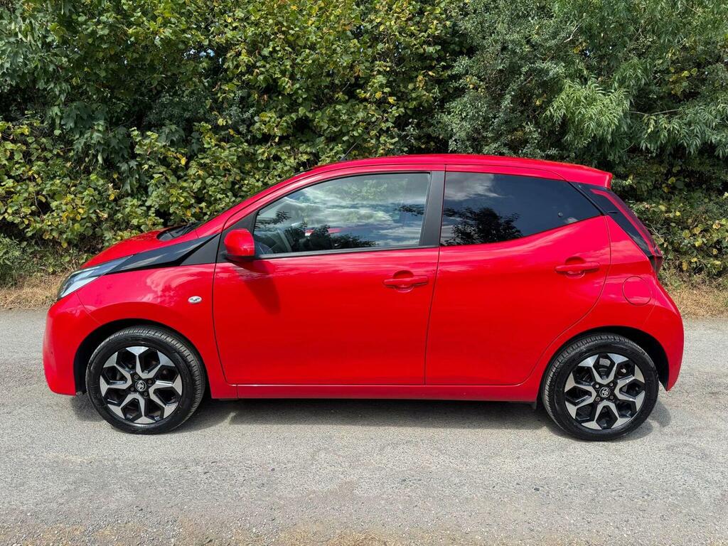Toyota Aygo 1.0 Vvt-i X-plore Euro 6 Red #3