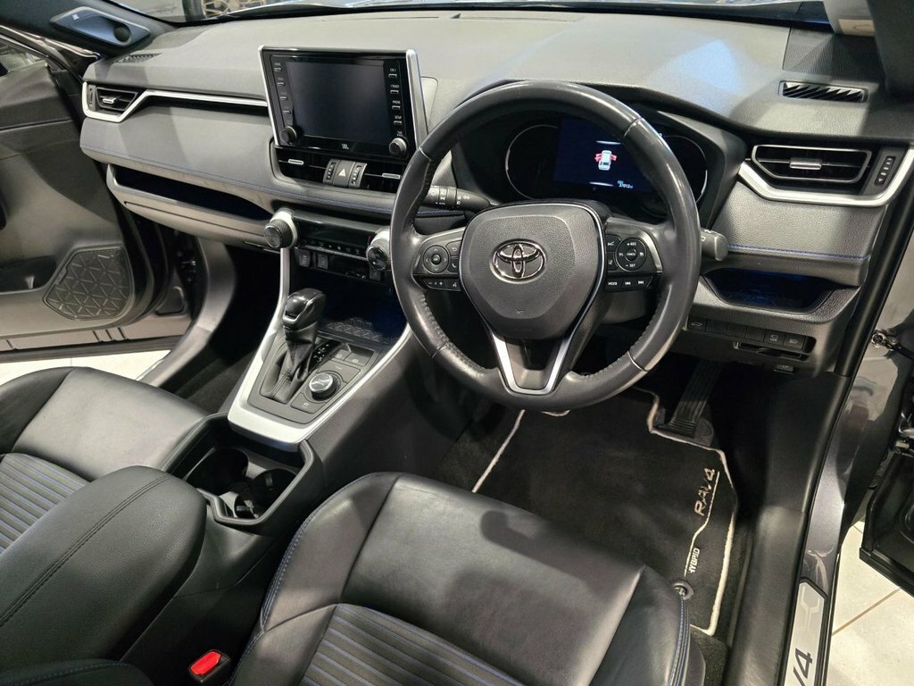 Toyota Rav 4 2.5L Dynamic MK70GBU Grey #4