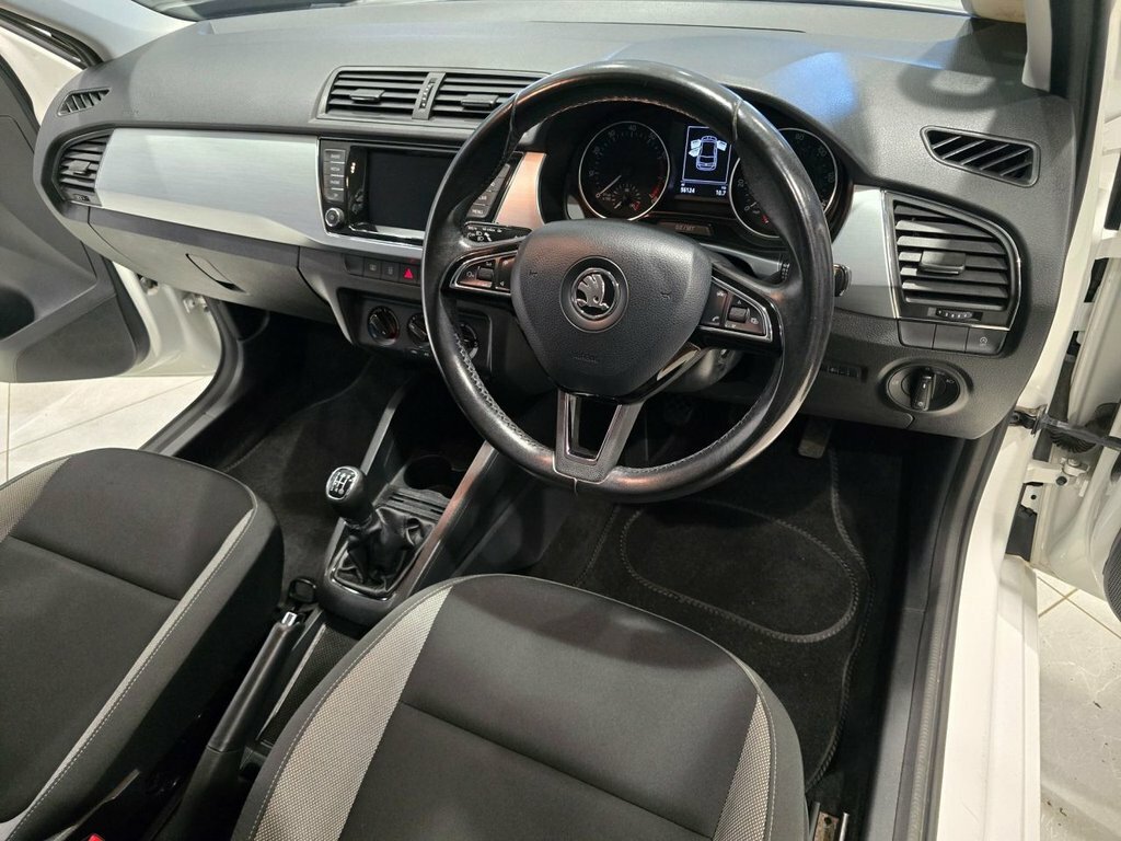 Skoda Fabia 1L Se White #6