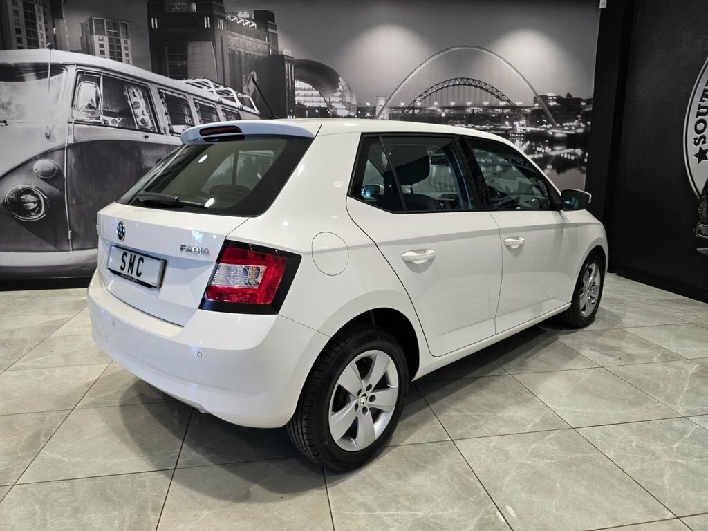 Skoda Fabia 1L Se White #3