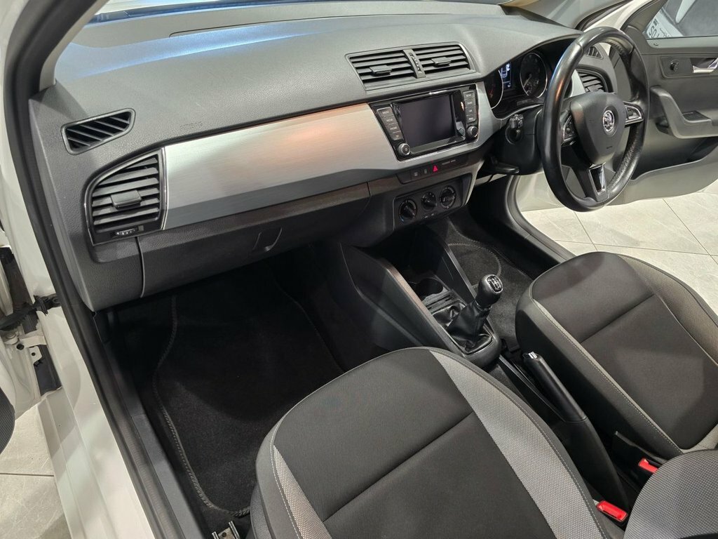 Skoda Fabia 1L Se White #2