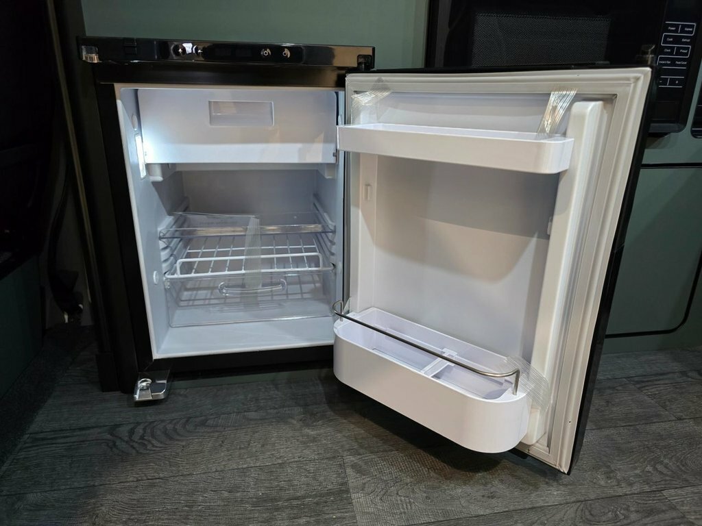 Volkswagen Campervan Swb Campervan With Aircon, Apple Car Play, White #27