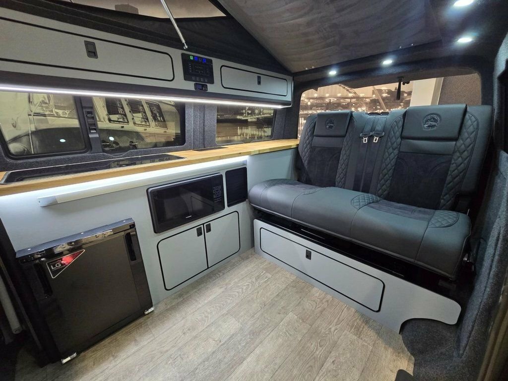 Volkswagen Transporter 2L Highline MV74YPA Grey #2