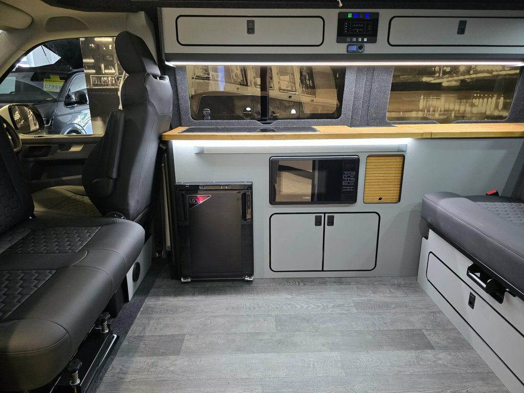 Volkswagen Transporter Mpv Grey #10