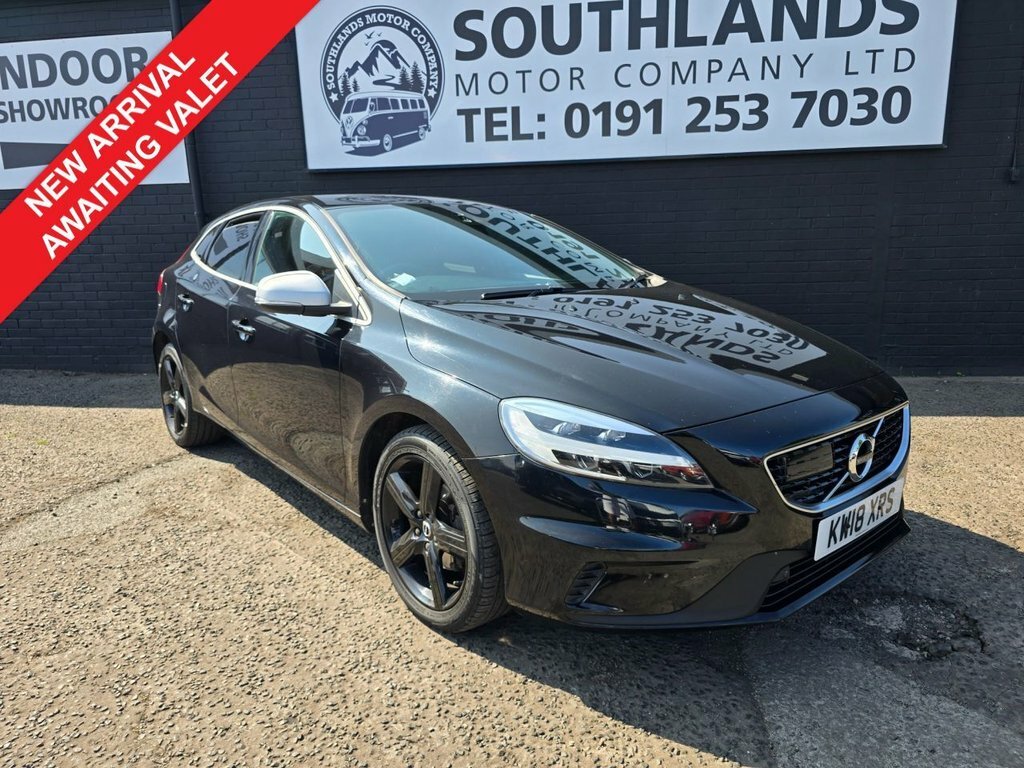 Volvo V40 2L R-design Nav Plus Black