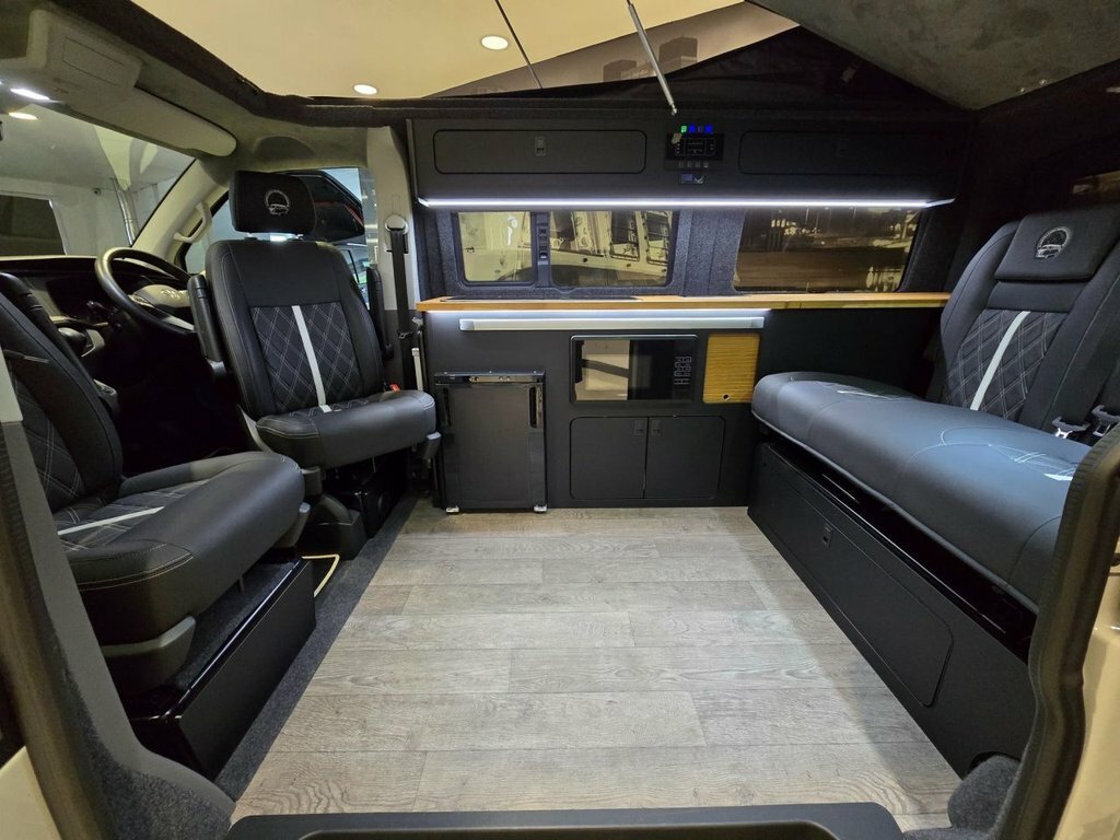 Volkswagen Transporter 2L Highline Grey #4