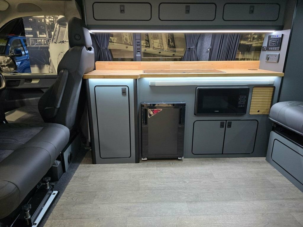 Volkswagen Campervan Stunning Two-tone Swb Campervan With Single White #10