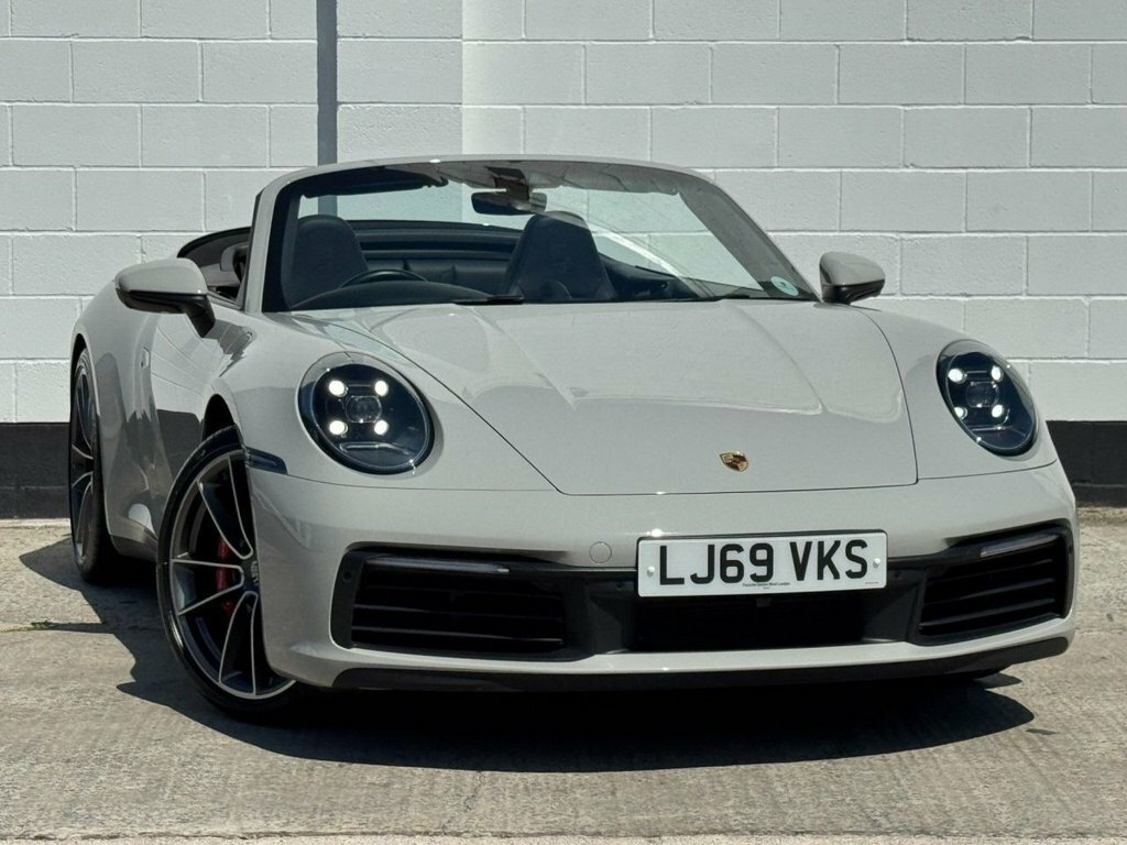 Porsche 911 3L 992 Carrera 4S Grey