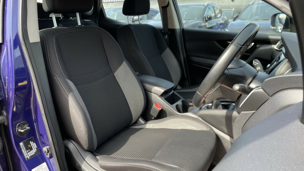 Nissan Qashqai Suv 1.3 Dig-t Acenta Premium 201919 BK19SXO Blue #2