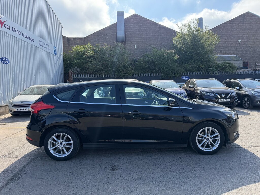 Ford Focus Hatchback 1.0 T Ecoboost Zetec 201665 Black #3