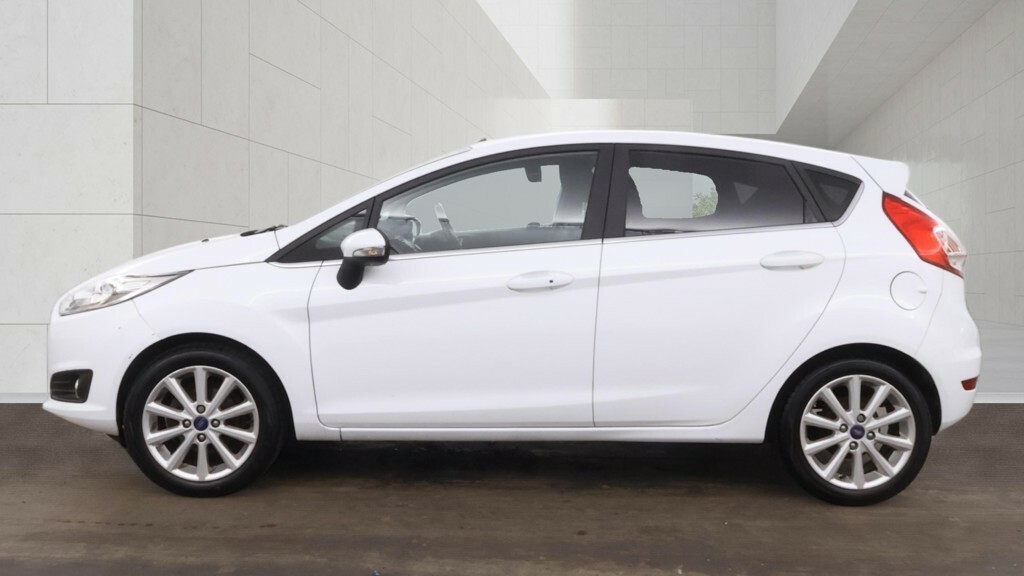 Ford Fiesta Hatchback 1.0 T Ecoboost Titanium 201616 White #6