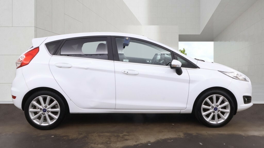Ford Fiesta Hatchback 1.0 T Ecoboost Titanium 201616 White #5