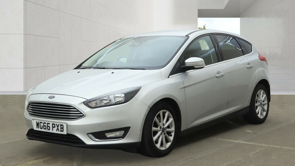 Ford Focus Hatchback 1.0 T Ecoboost Titanium 201666 Silver #2