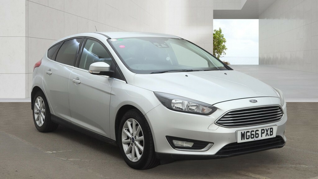 Ford Focus Hatchback 1.0 T Ecoboost Titanium 201666 Silver