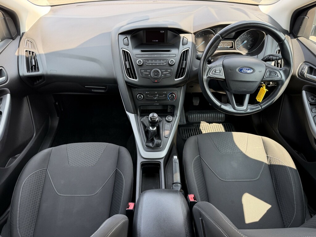 Ford Focus Hatchback 1.0 T Ecoboost Zetec 201564 Silver #4