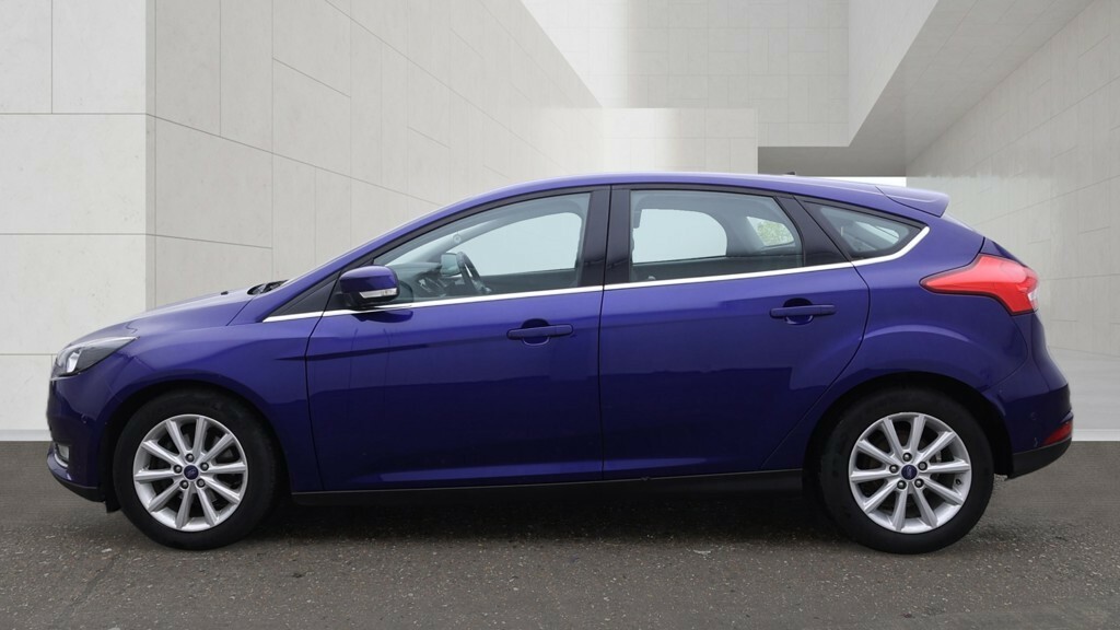 Ford Focus Hatchback 1.0 T Ecoboost Titanium 201616 HF16DOA Blue #6