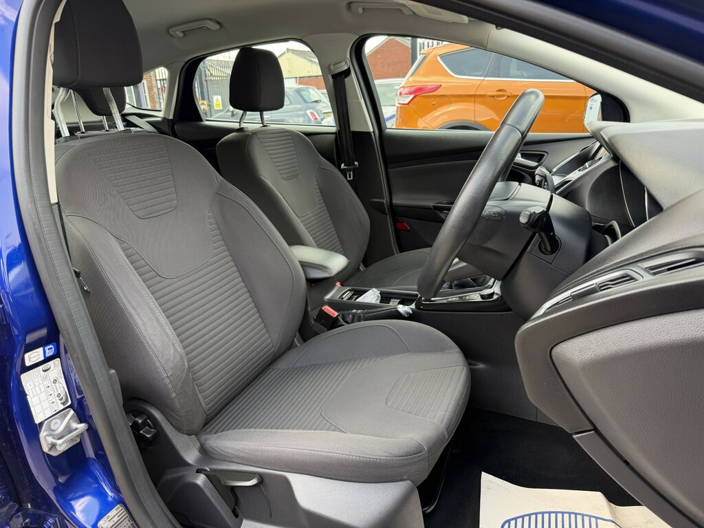 Ford Focus Hatchback 1.0 T Ecoboost Titanium 201616 Blue #2