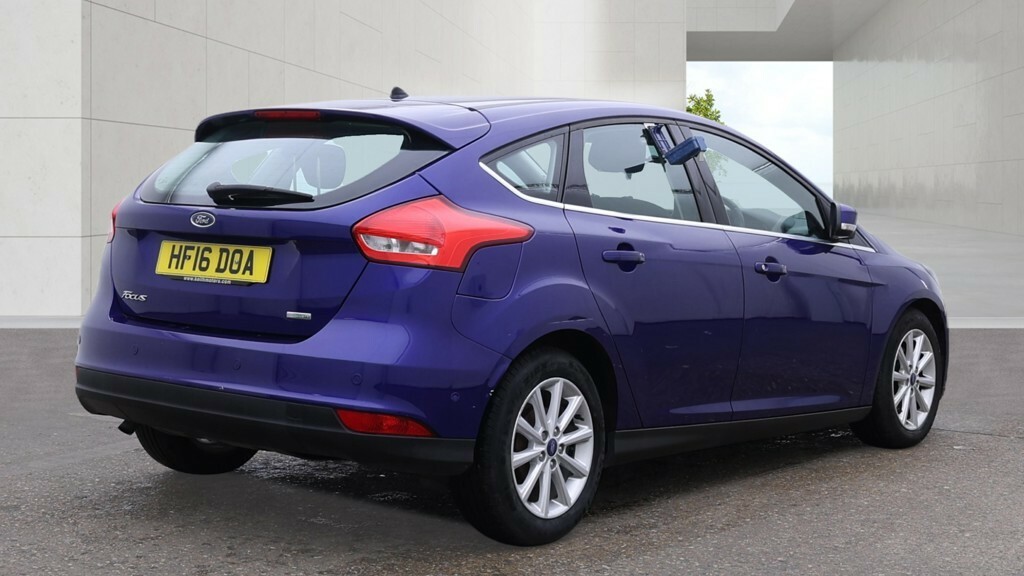 Ford Focus Hatchback 1.0 T Ecoboost Titanium 201616 HF16DOA Blue #4