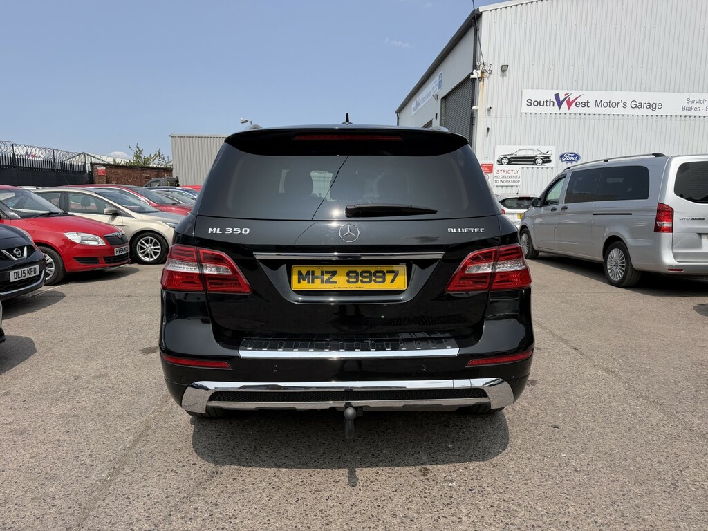 Mercedes-Benz M Class Suv 3.0 Ml350 V6 Bluetec Amg Line 201515 Black #6