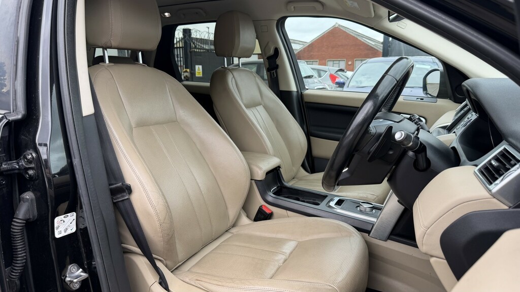 Land Rover Discovery Sport Suv 2.0 Td4 Hse 201565 GU65OGX Black #2