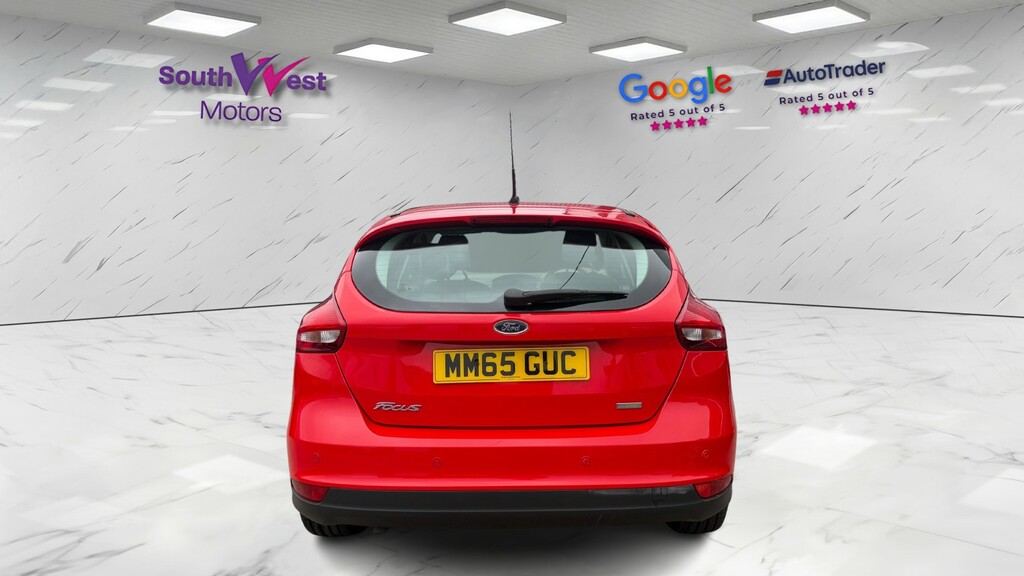 Ford Focus Hatchback 1.0 T Ecoboost Titanium 201565 Red #6