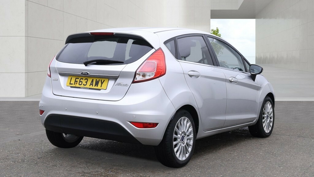 Ford Fiesta Hatchback 1.0 T Ecoboost Titanium 201363 Silver #3