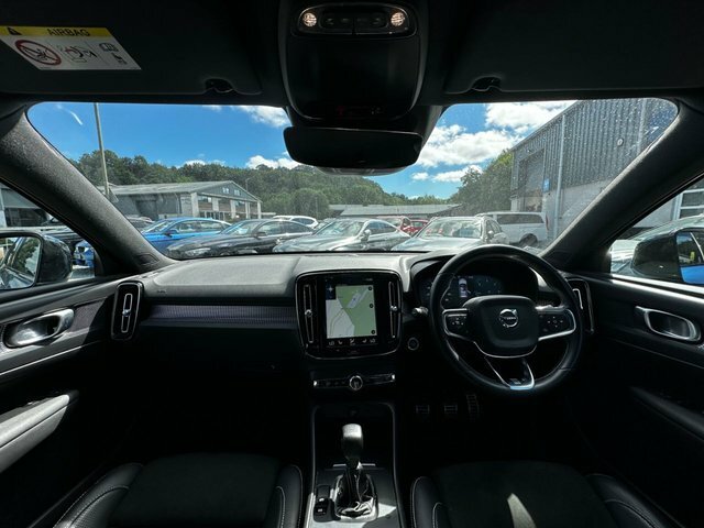 Volvo XC40 D3 R-design Suv DX70JSY Blue #2