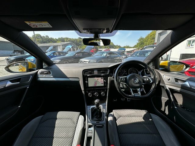 Volkswagen Golf Tsi Evo R-line Hatchback VE18KHA Yellow