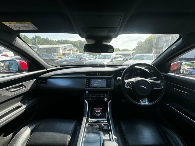 Jaguar XF R-sport Saloon Red