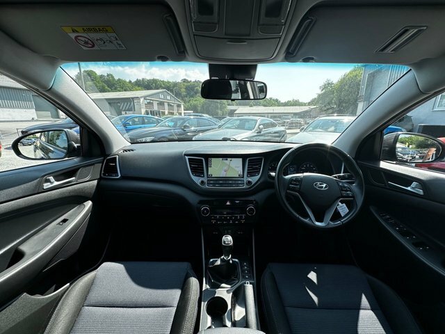 Hyundai Tucson Se Blue #8