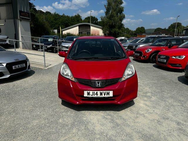 Honda Jazz I-vtec Es Plus Hatchback Red #2