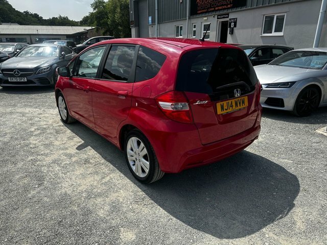 Honda Jazz I-vtec Es Plus Hatchback Red #4